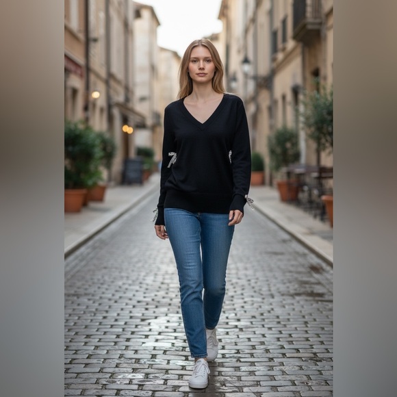 lululemon athletica Sweaters - lululemon athletica Midnight V-Neck Sweater - Vintage Cashmere